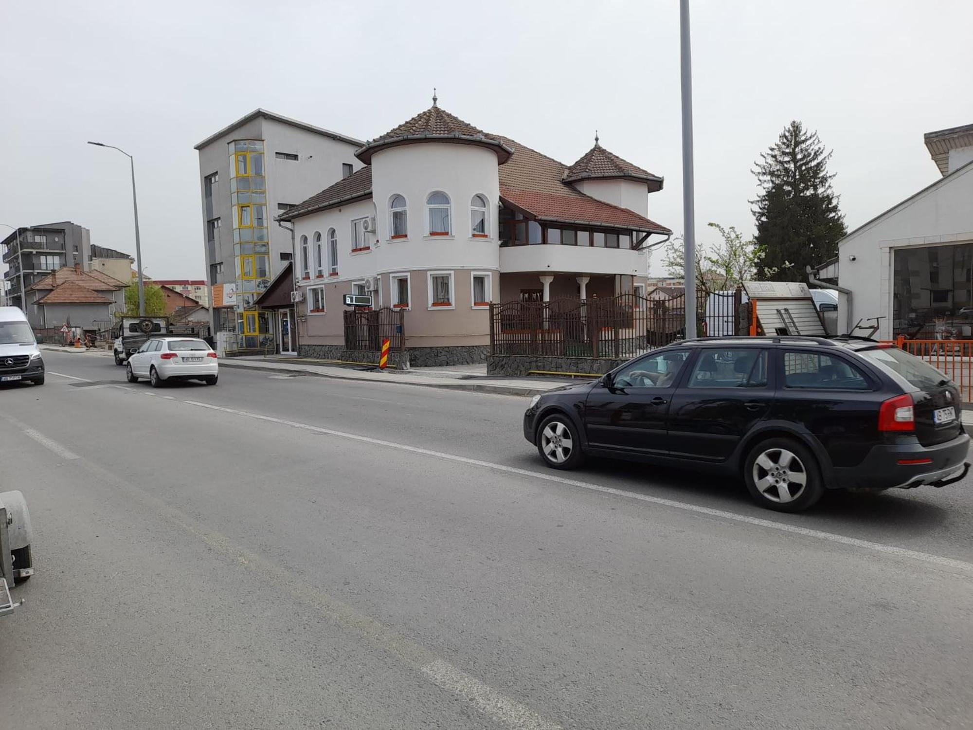 Pensiunea Crown Royal Alba Iulia Esterno foto